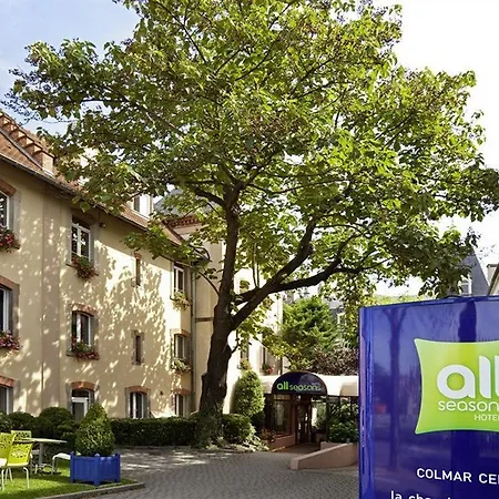 Ibis Styles Centre Hotell 3*